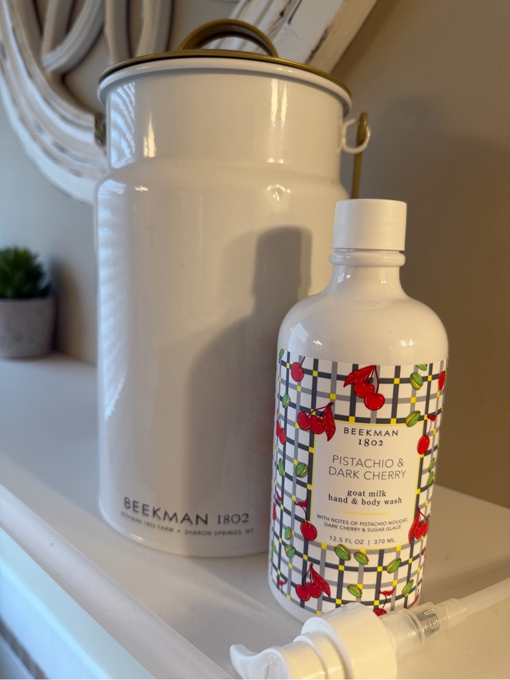 Beekman 1802 Pistachio & Dark Cherry Body Wash - White & Red